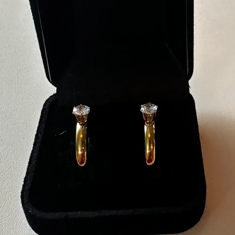 Anel Solitário Aço inox Cor Dourada Pedras Zircônia 3 mm - 36 unidades