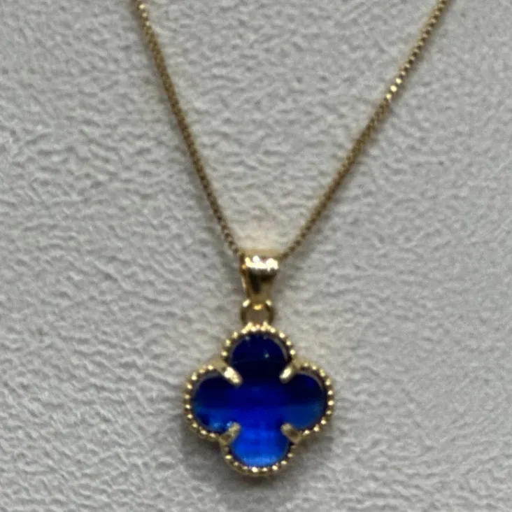 Colar Trevo Azul